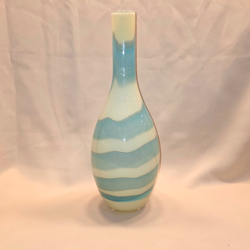 Kohl's San Marino‎ Glass Vase Home Decor Blue Cream LIKE_NEW Hand Blown F0ZK107